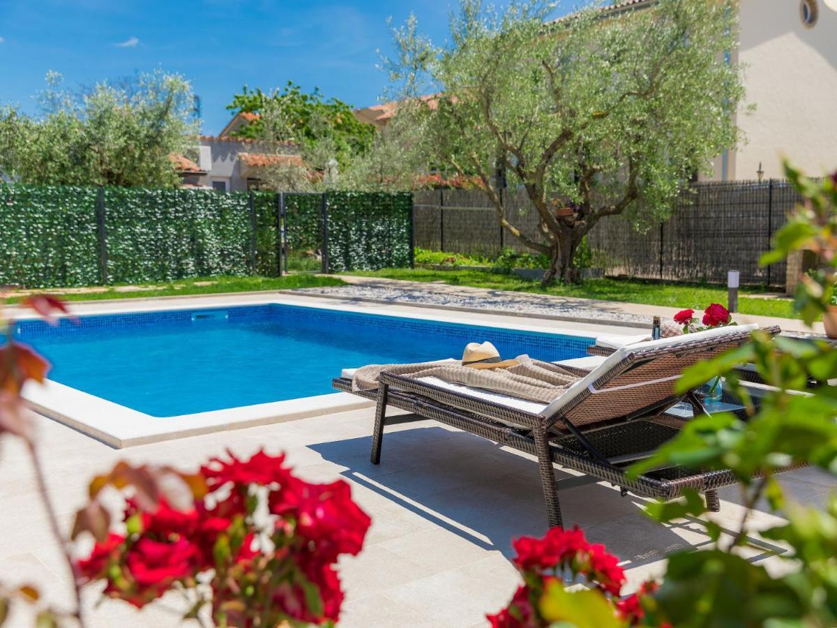 Holiday Home Chiara Novigrad Istria Esterno foto