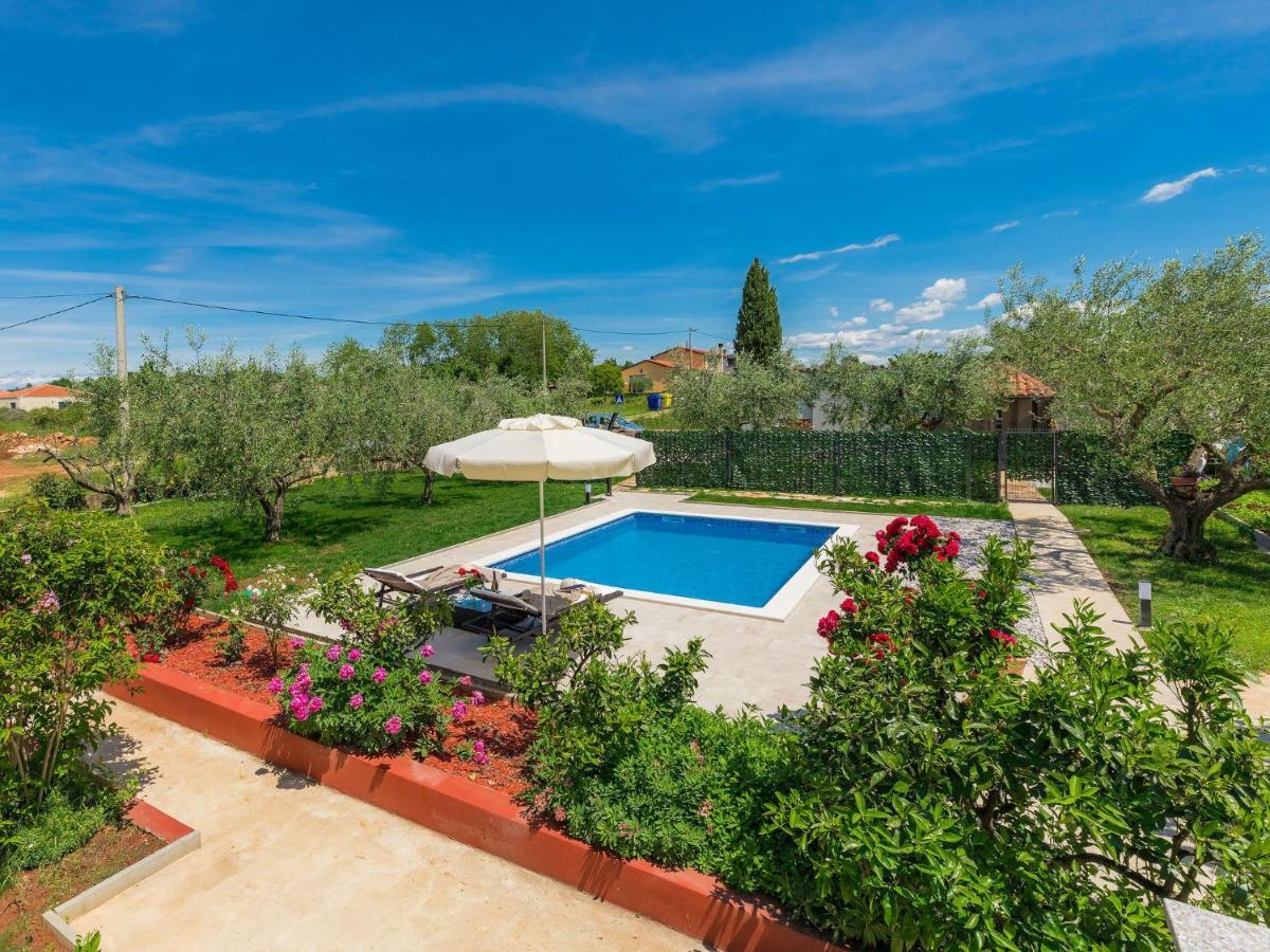 Holiday Home Chiara Novigrad Istria Esterno foto