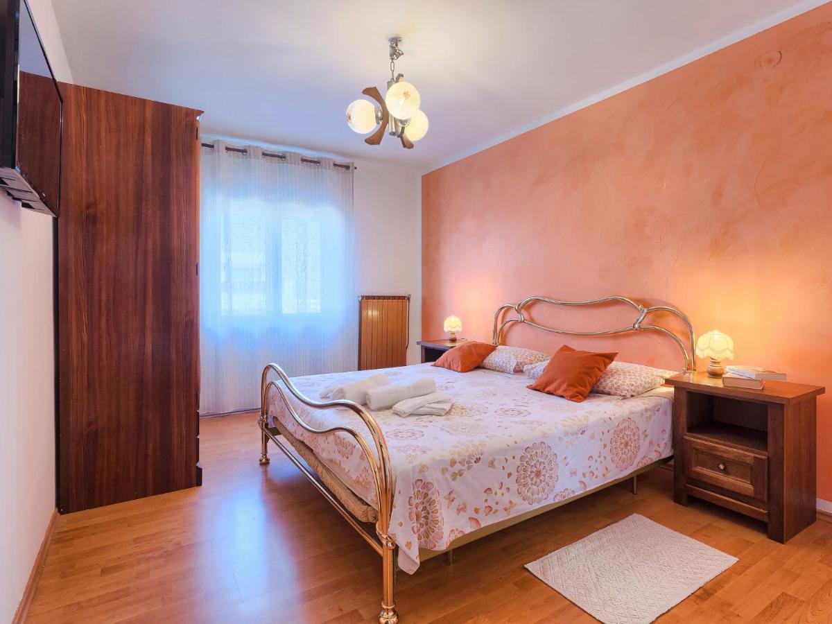 Holiday Home Chiara Novigrad Istria Esterno foto